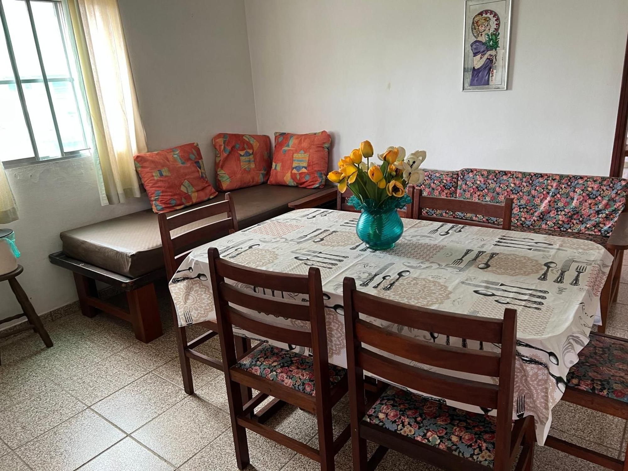 APTOS FAMILIA com AR CONDICIONADO UBATUBA Praia Pereque Acu Exterior foto