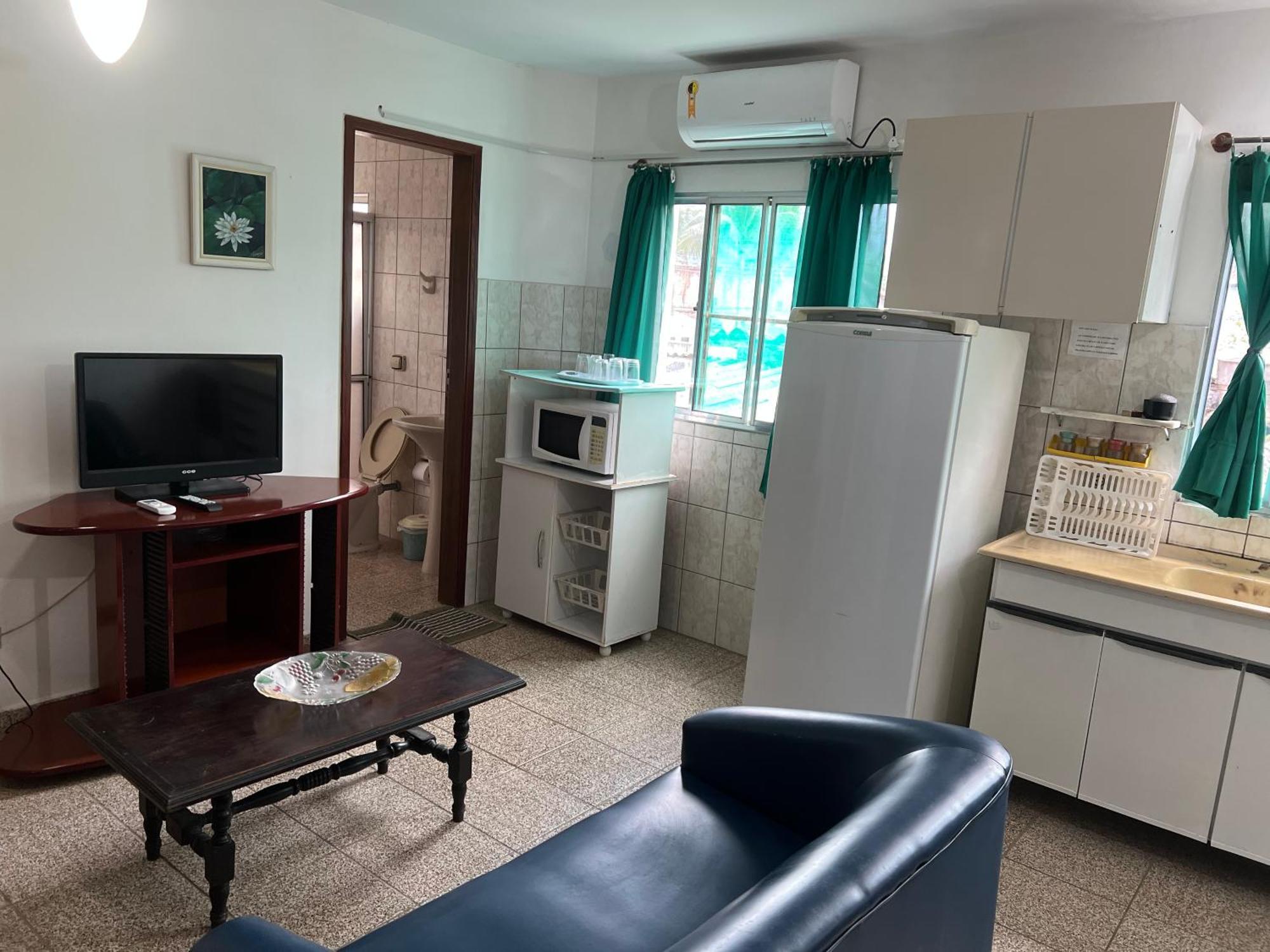 APTOS FAMILIA com AR CONDICIONADO UBATUBA Praia Pereque Acu Exterior foto