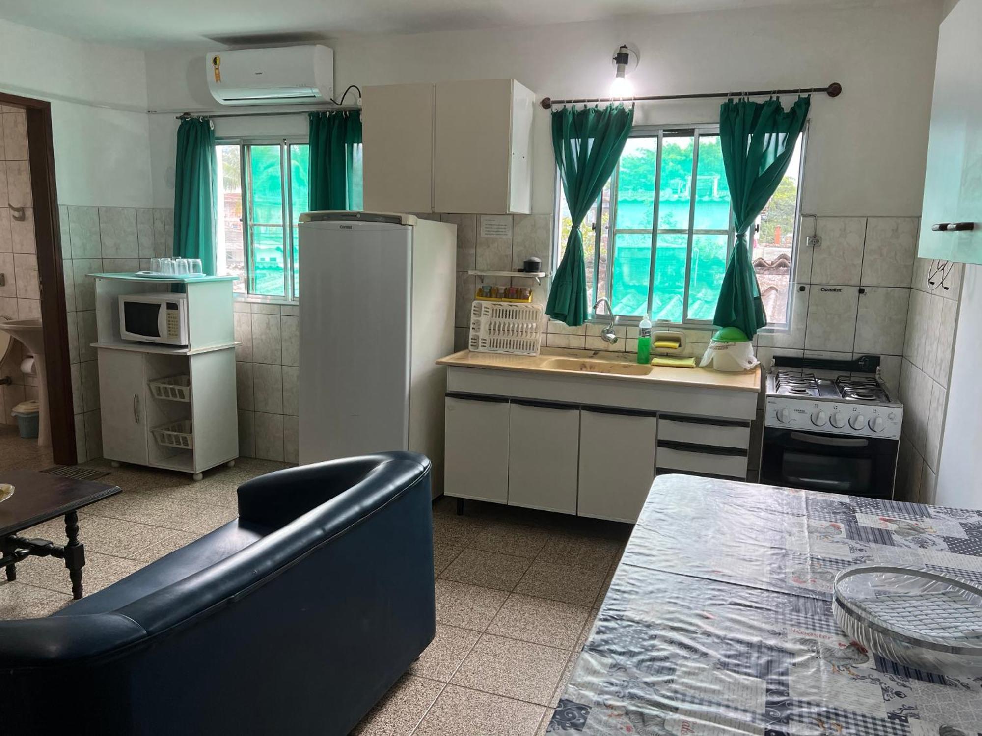 APTOS FAMILIA com AR CONDICIONADO UBATUBA Praia Pereque Acu Exterior foto
