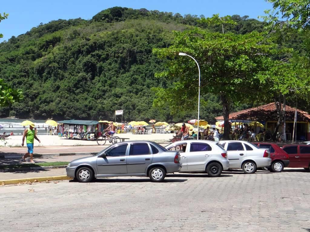 APTOS FAMILIA com AR CONDICIONADO UBATUBA Praia Pereque Acu Exterior foto